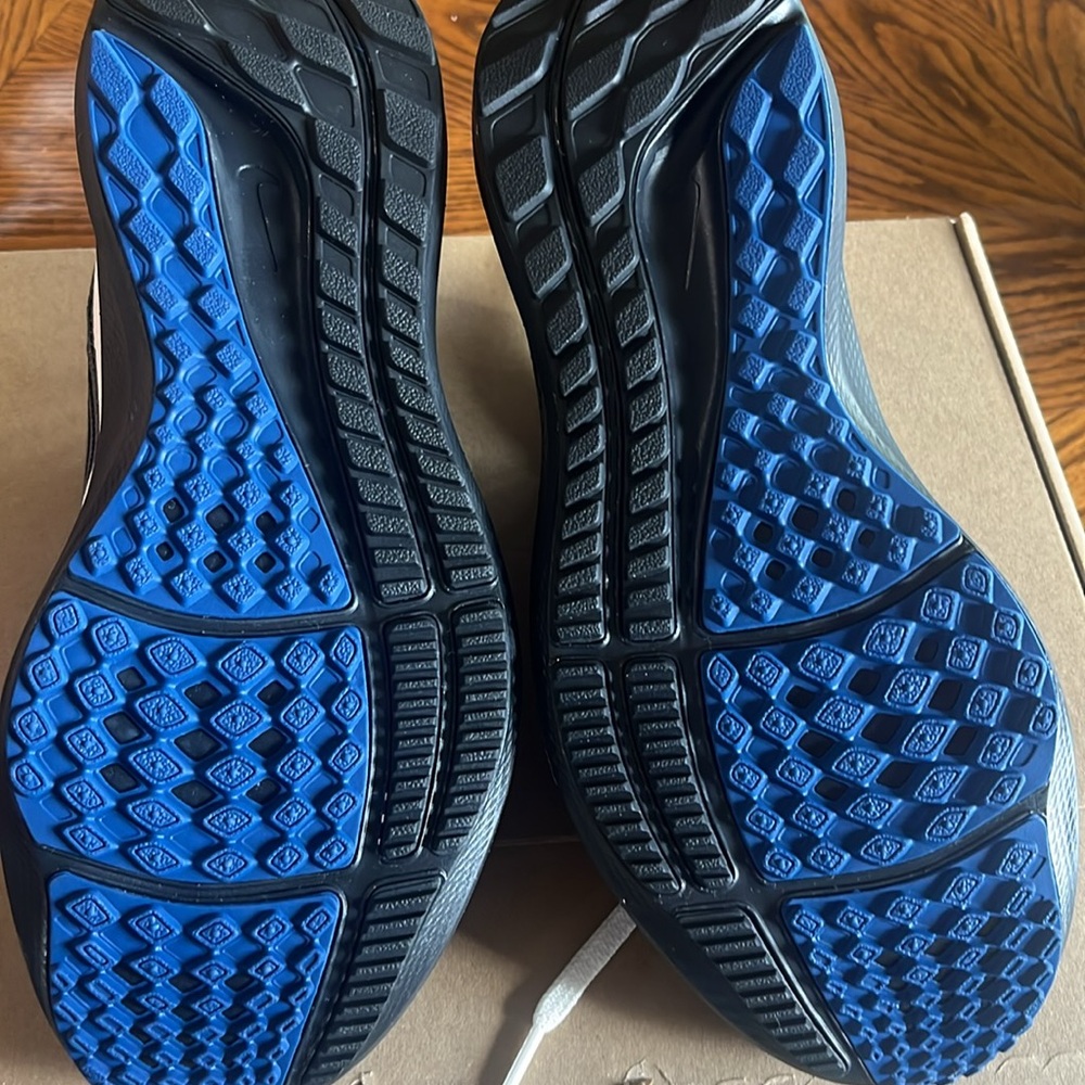 Nike Zoom Pegasus 40 Colts in Blue and Black - Picture 4 of 6